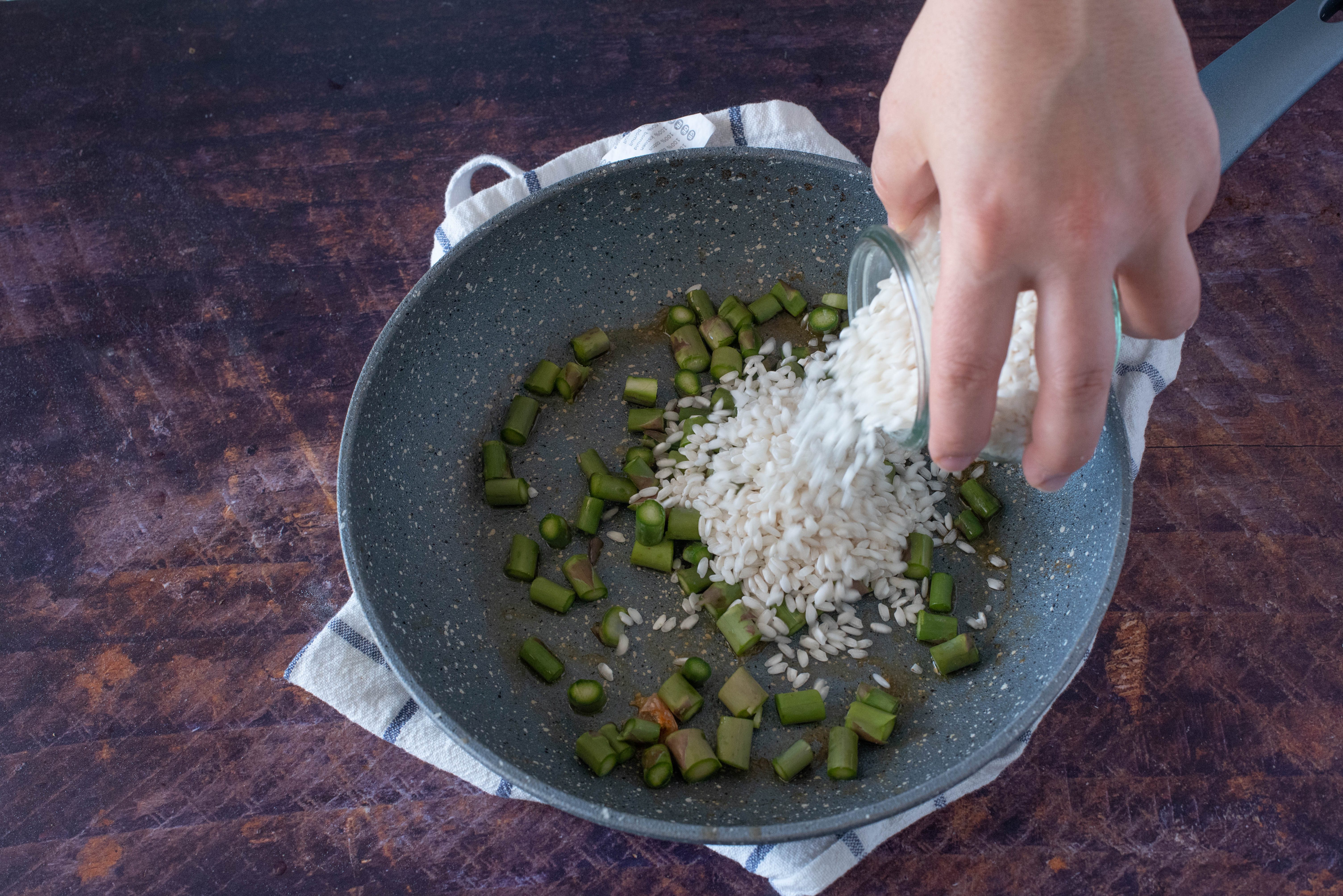 Risotto gamberi, asparagi e zafferano