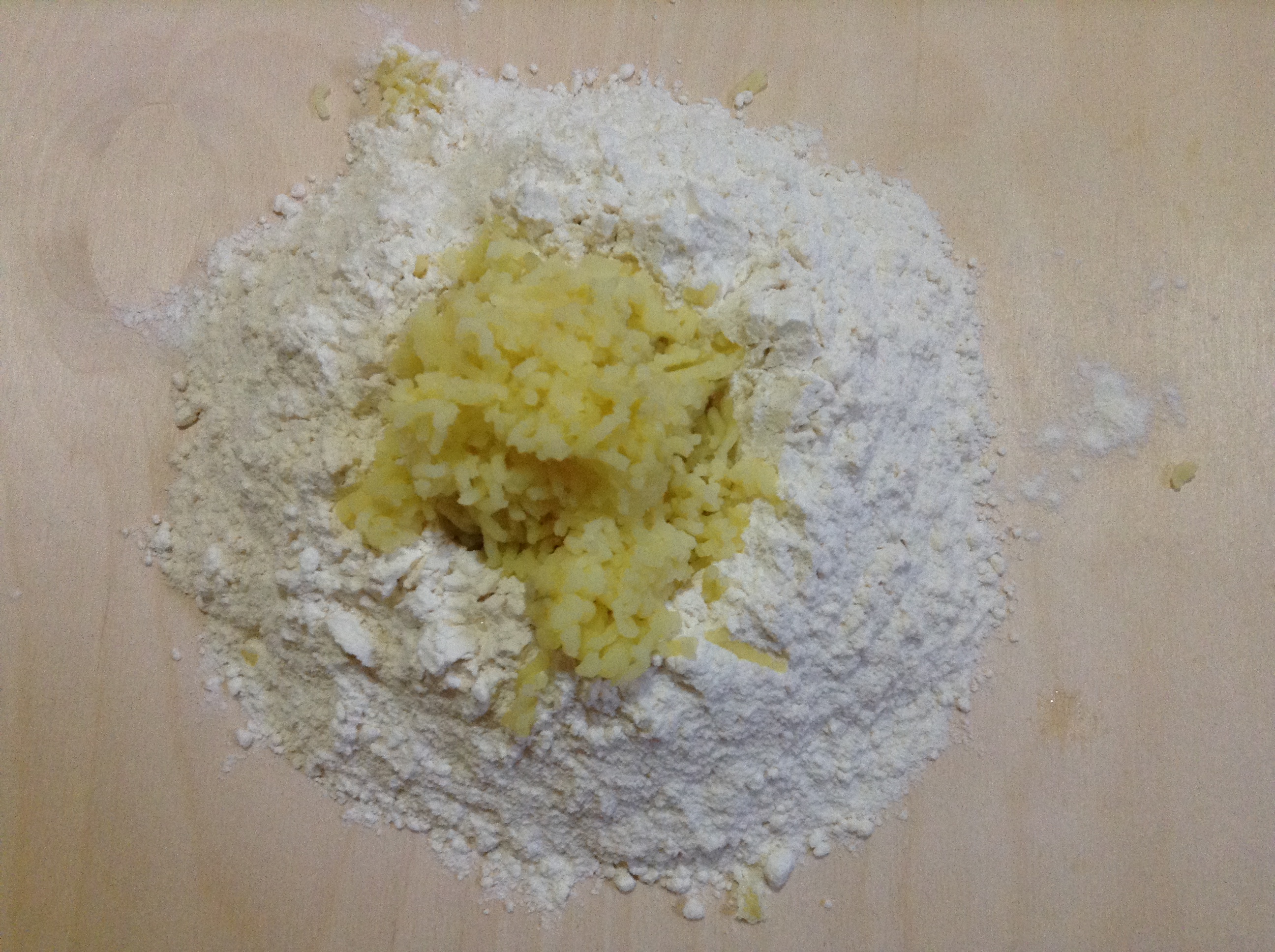 inizio impasto per gnocchi