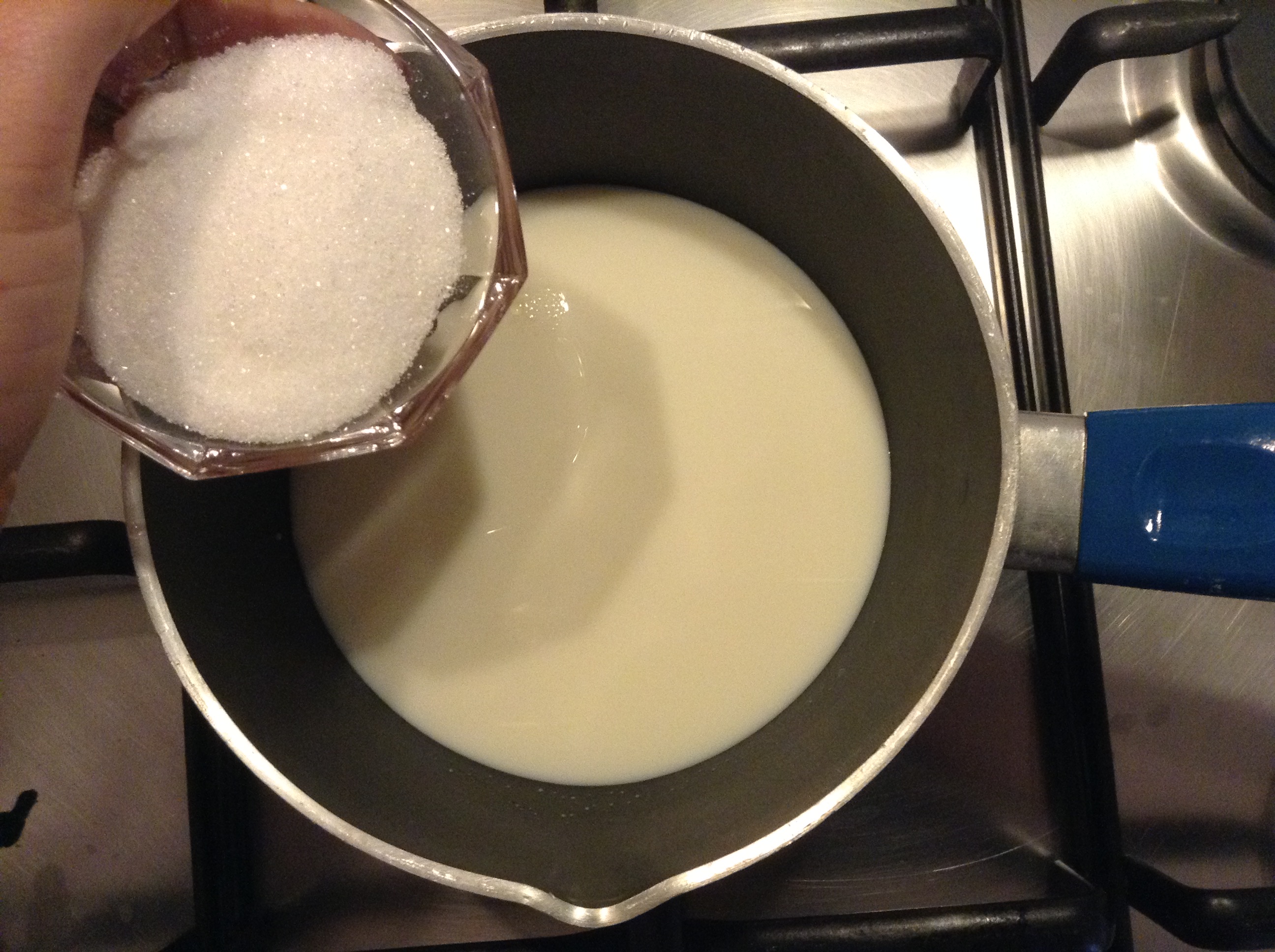 zucchero nel latte