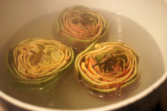 Non fare annerire i carciofi in acqua e limone