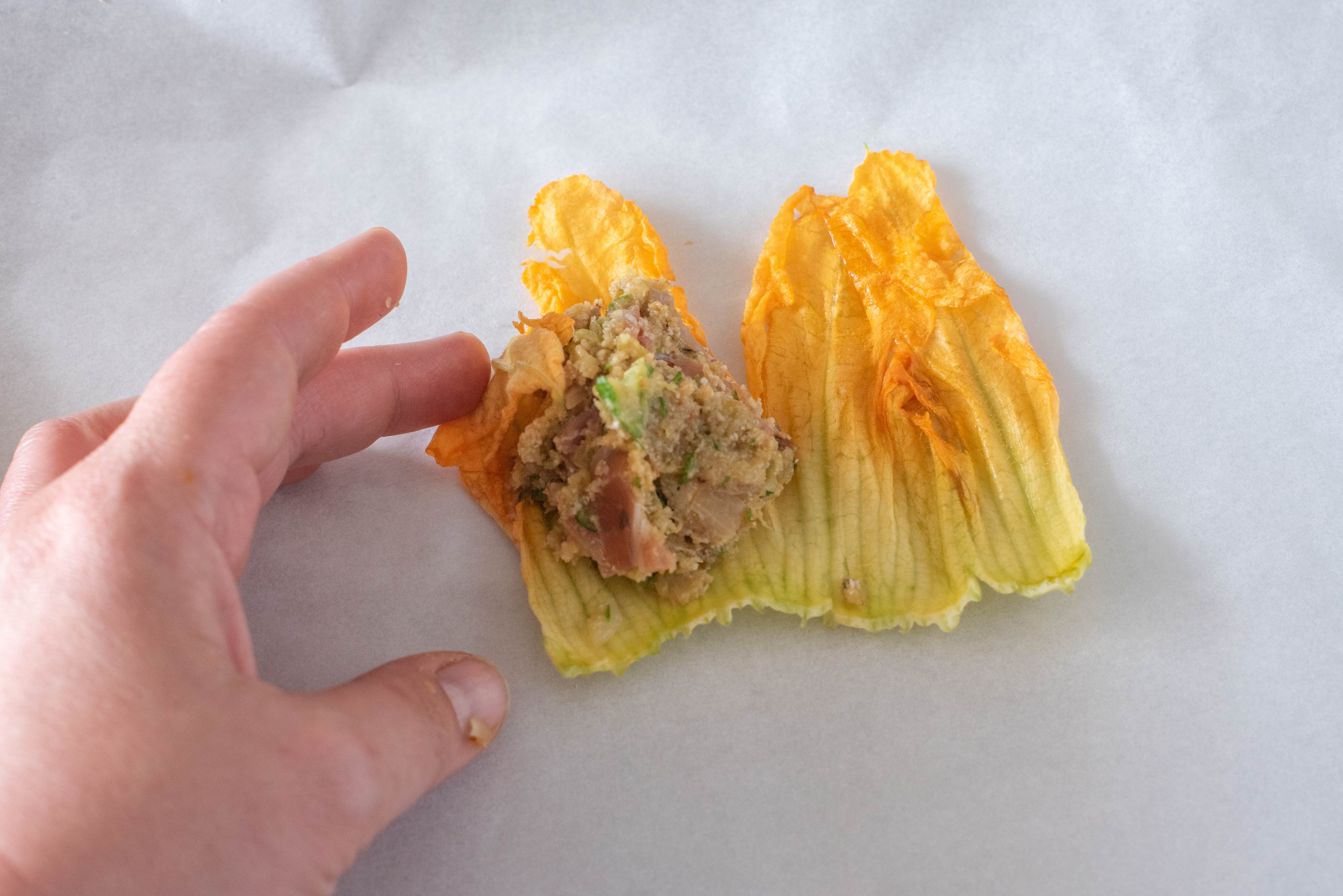 fiori di zucca ripieni al forno