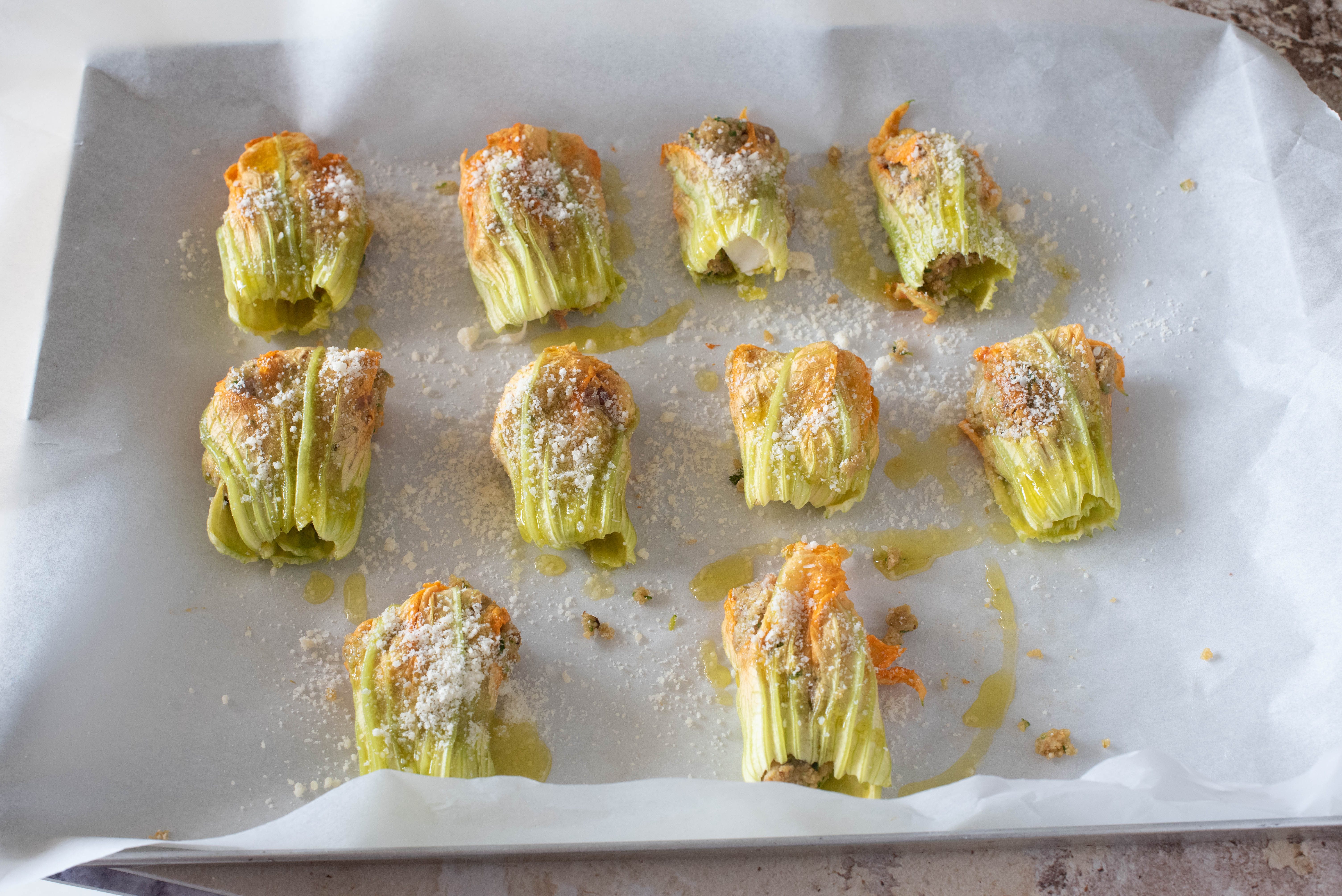 fiori di zucca ripieni al forno