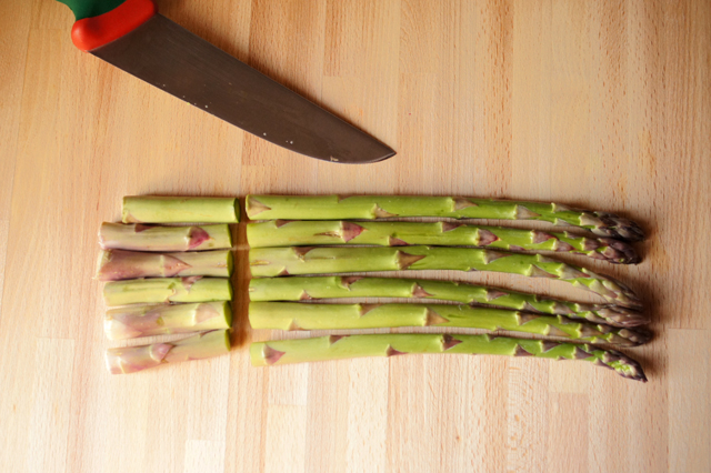 Tagliare gli asparagi