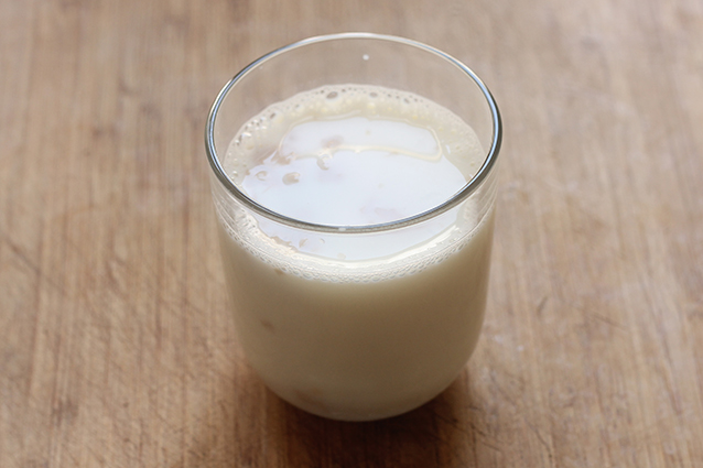 Sciogliere il lievito nel latte
