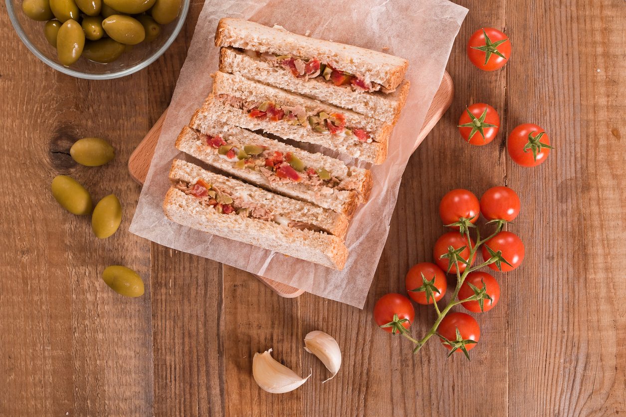 Tramezzini: la ricetta sfiziosa per un buffet