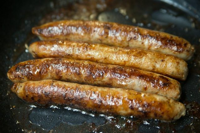 Salsiccia in padella: la ricetta del secondo piatto facile ...