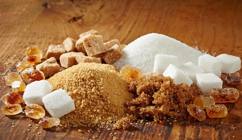 lo zucchero fa male? ecco le quantità massime e le tipologie da scegliere