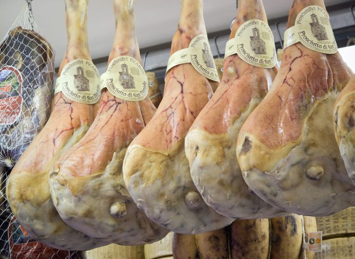 La stagionatura del San Daniele Dop