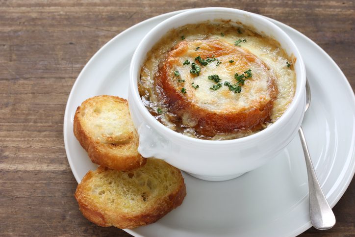 zuppa di cipolle gratinate