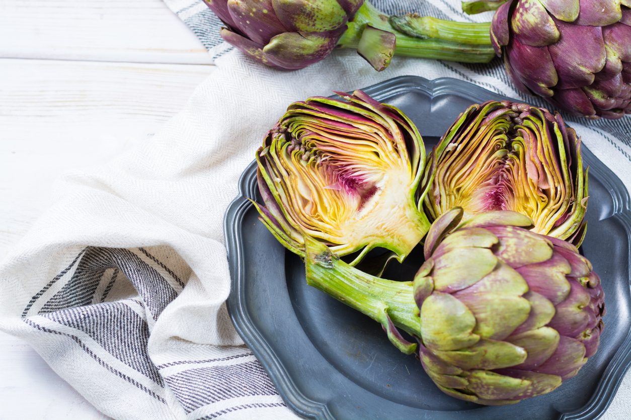 Alimenti-detox-20-cibi-che-ti-aiutano-a-dimagrire-carciofi