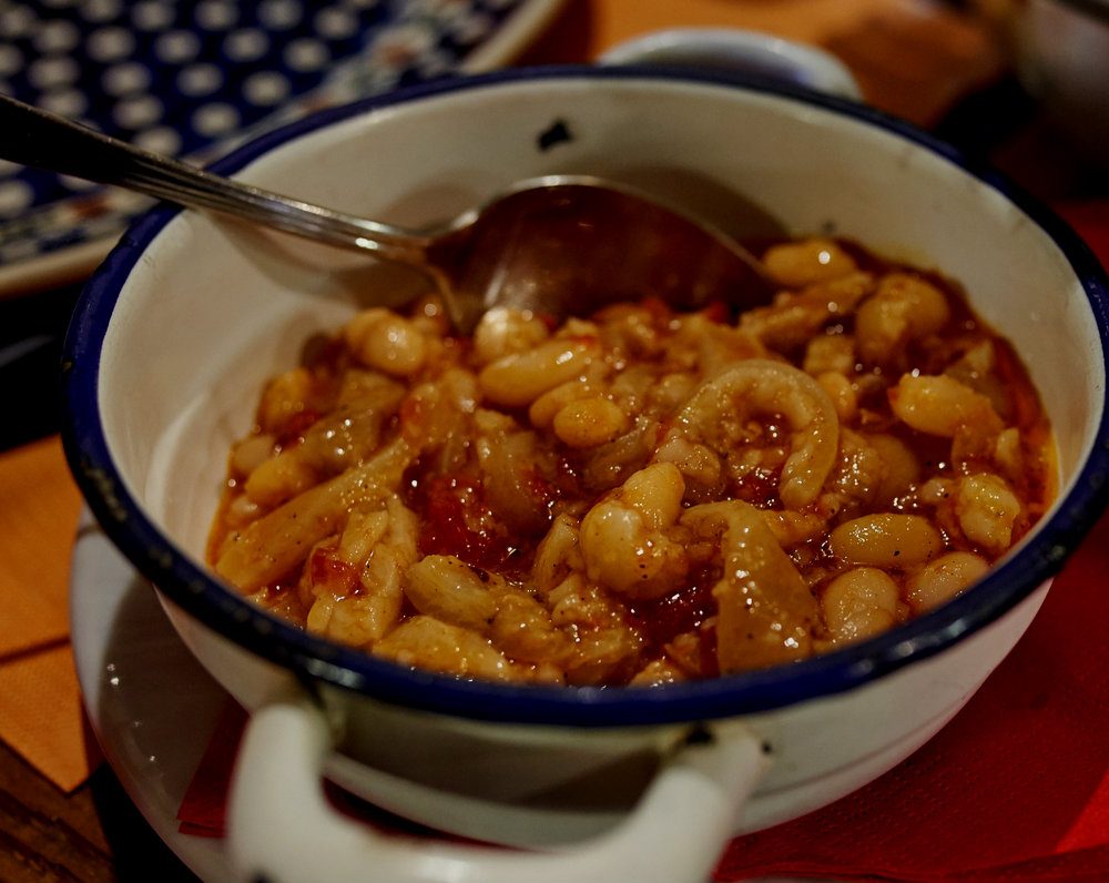 cucina romana, piatti tipici: fagioli con le cotiche