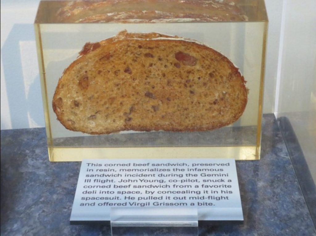 cibo-nello-spazio-panino-young-astronauta
