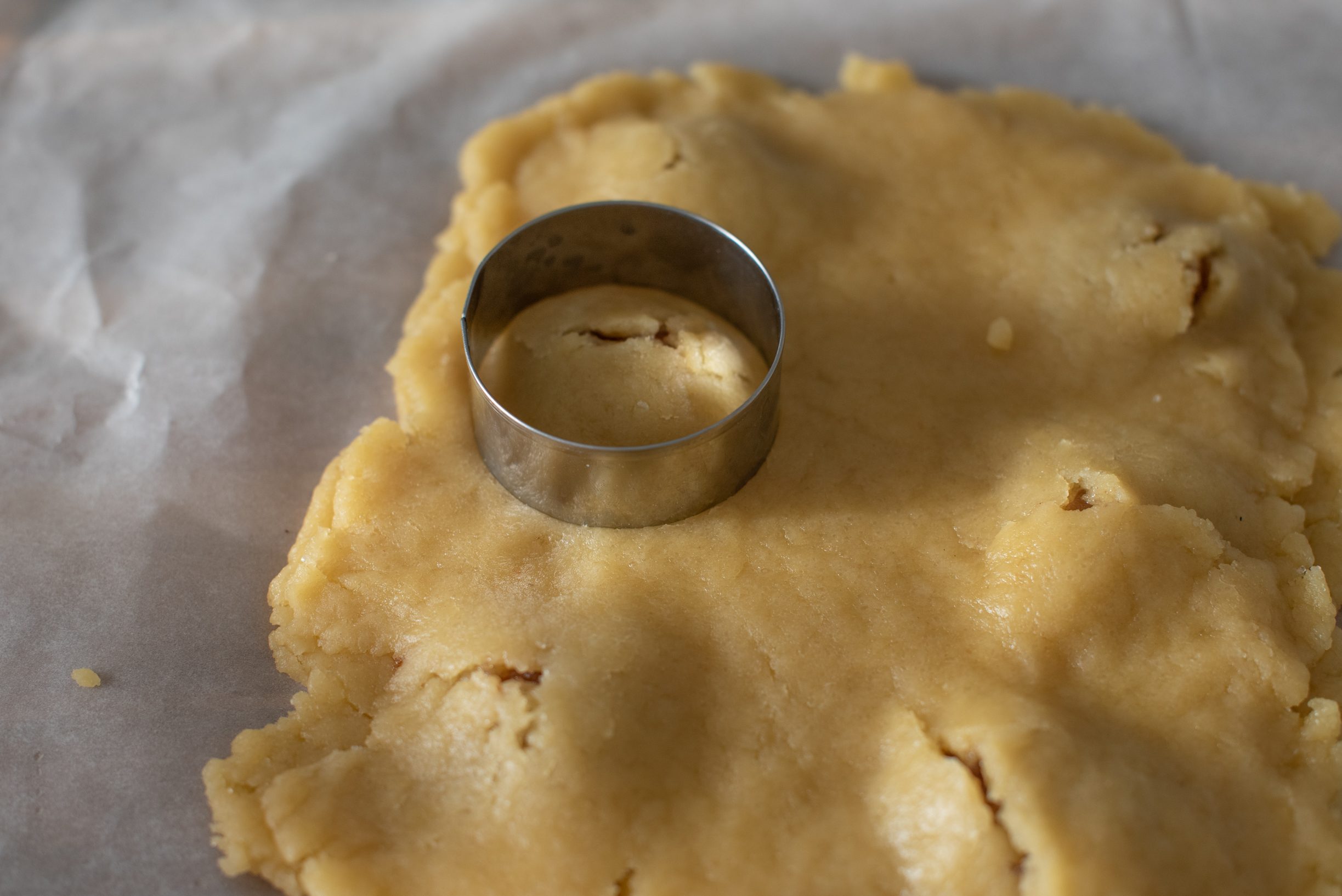 Frollini ripieni con mela e cannella