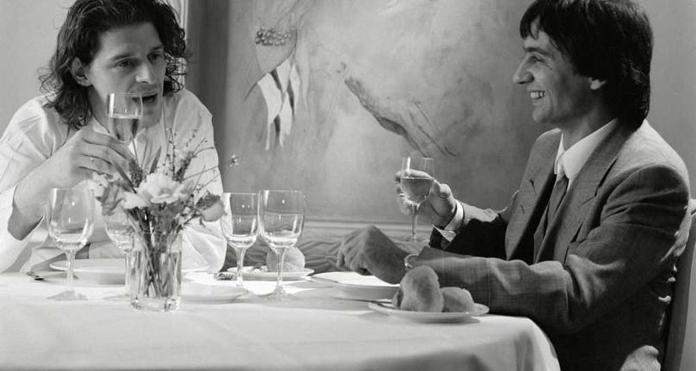 A sinistra lo chef Marco Pierre White da giovane, foto da www.marcopierrewhite.co