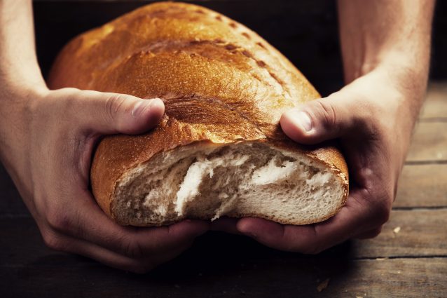 Regalare il pane a chi non ne ha: il forno di ercolano che lascia l'invenduto ai poveri