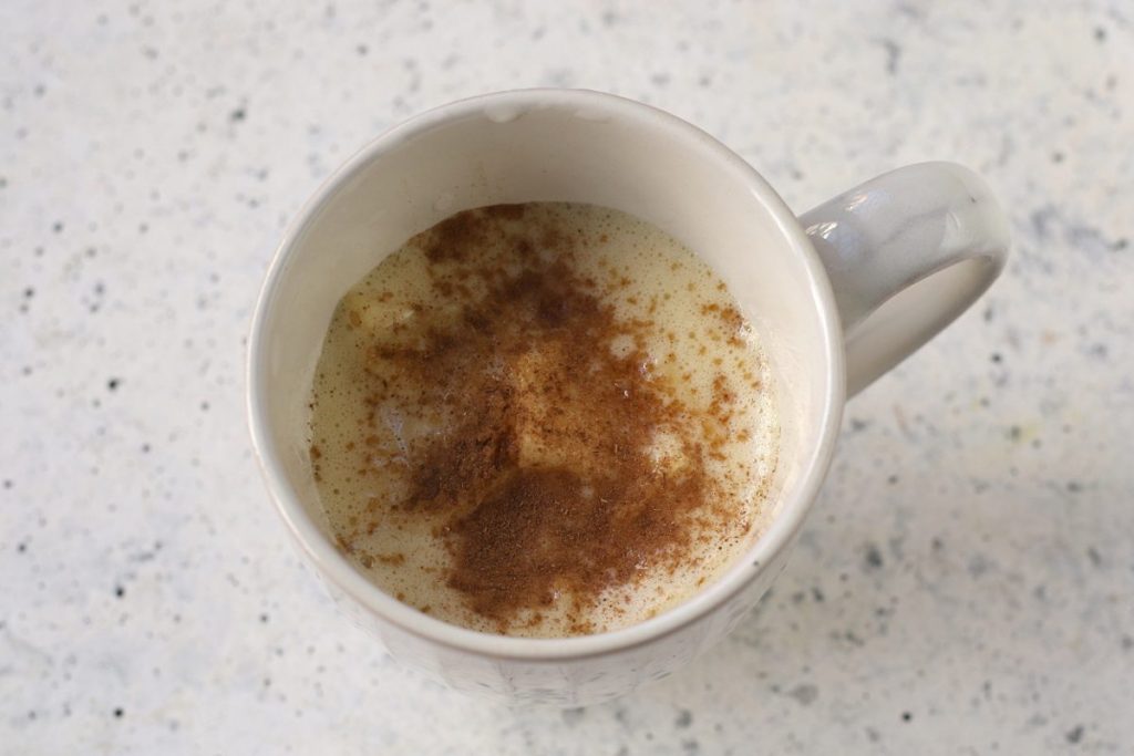 Mug cake alle mele e cannella
