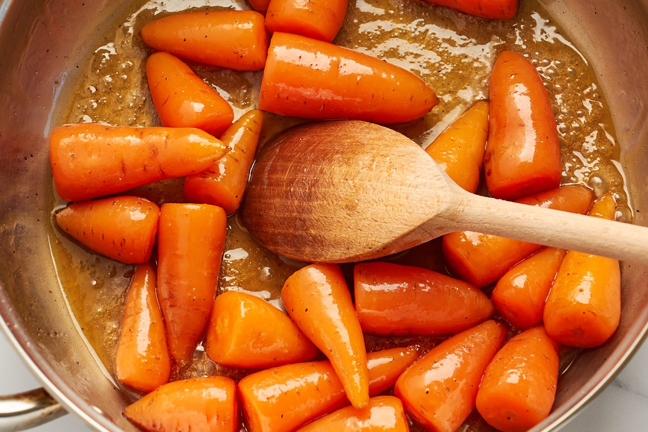 Carote caramellate in padella