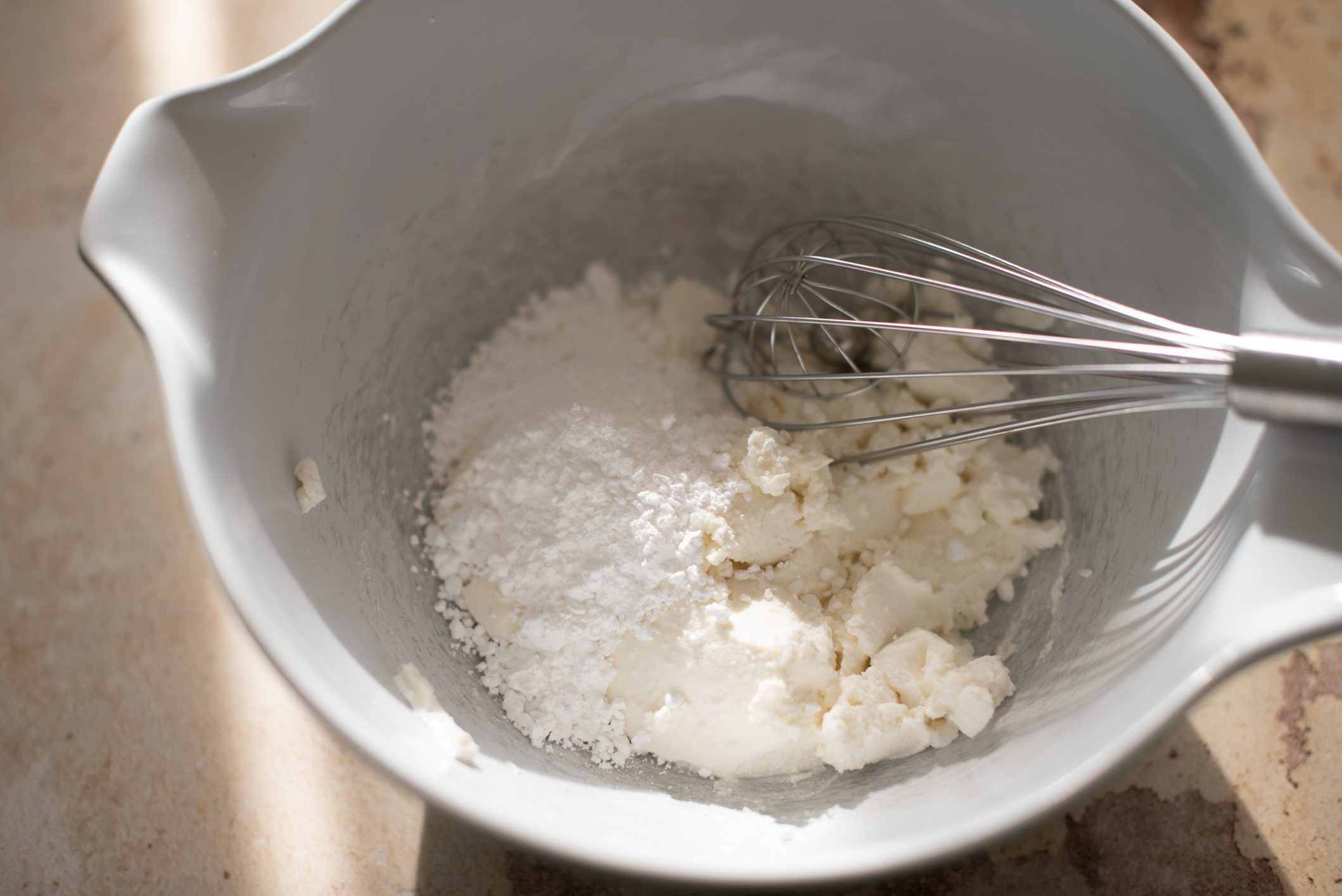 Pere caramellate con crema di ricotta