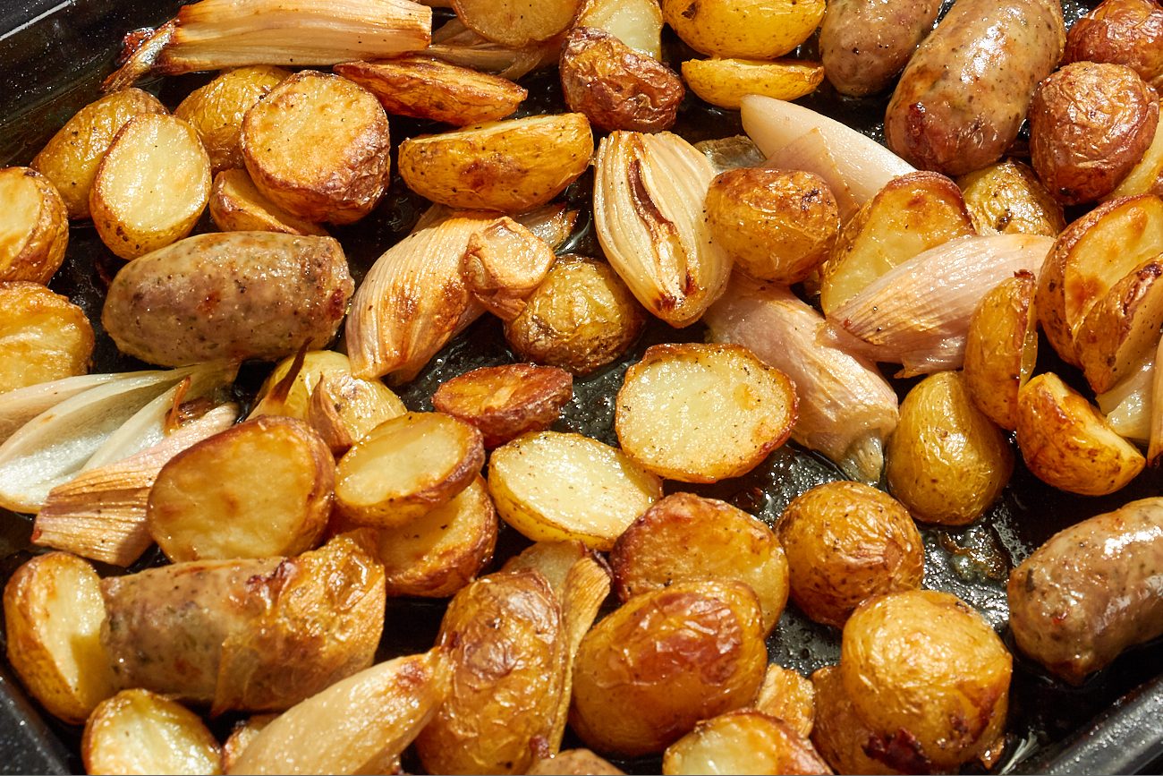 Salsicce e patate al forno