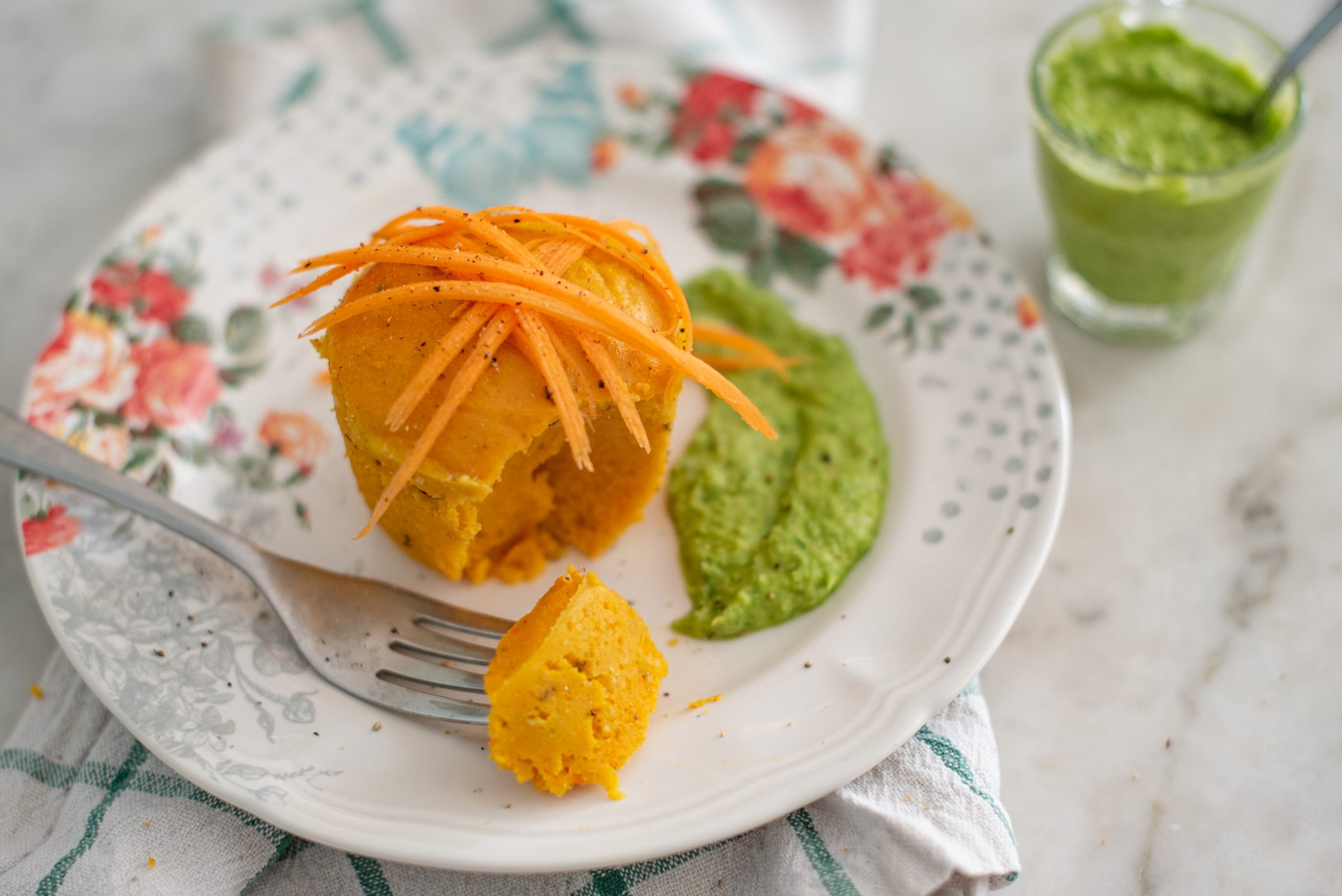 Sformato di carote con salsa al prezzemolo