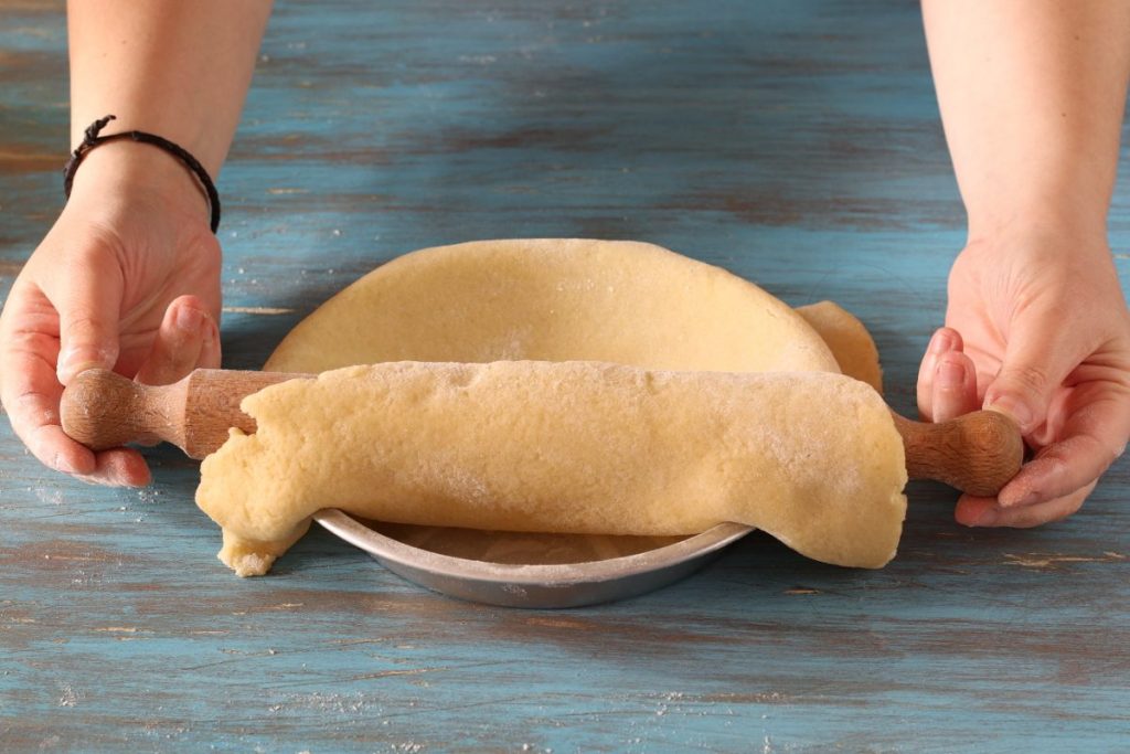 Rivestire stampo per crostata