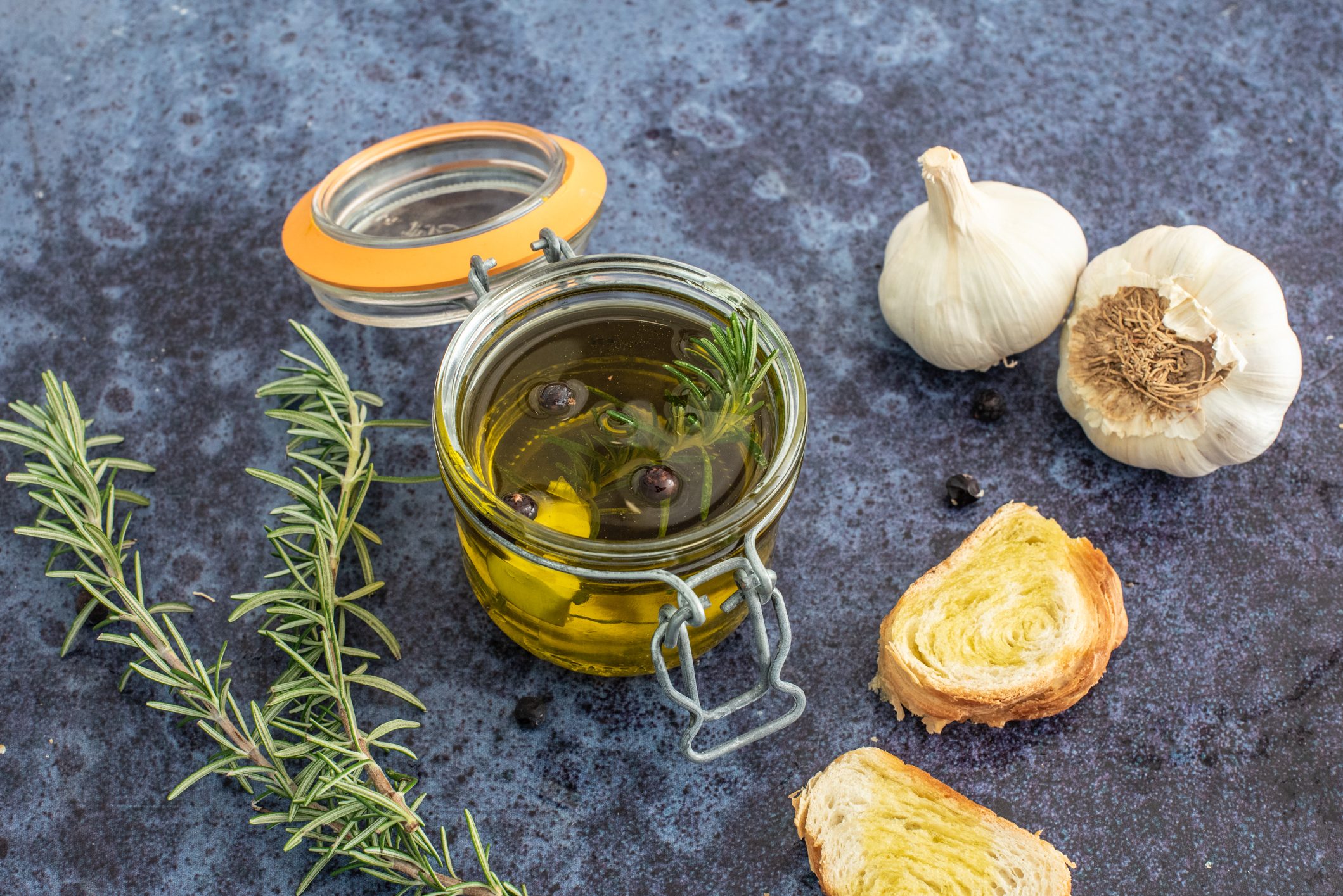 Olio aromatizzato
