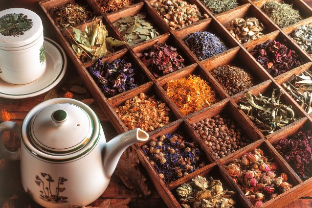 tisane digestive, rimedi naturali per digerire