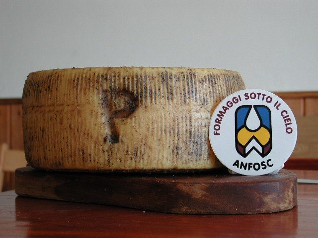 caseificio-passalacqua-TUMA-PERSA
