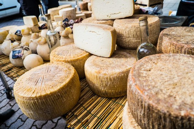 casu-frazigu-formaggio-vermi