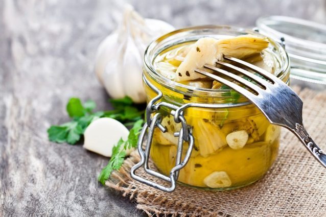 Conserve da fare a casa, carciofini sott'olio