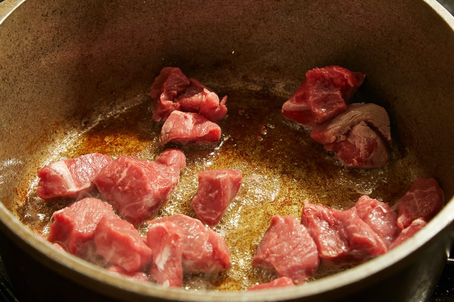 Manzo alla borgognona