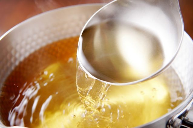 Tutto sul dashi e l'umami: come si fa, la sua storia, le ricette più buone