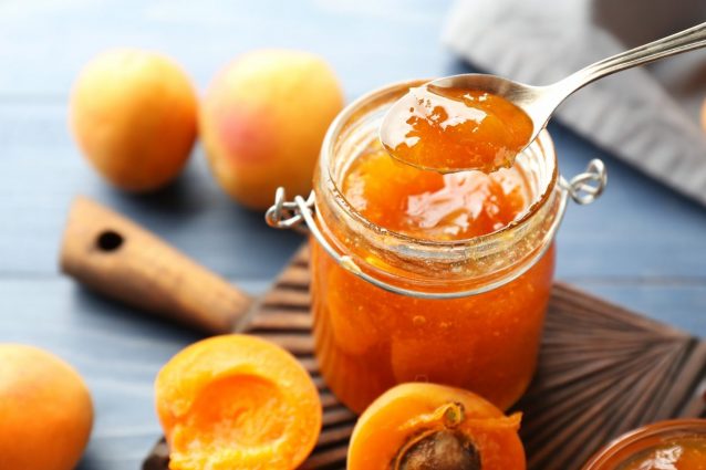 albicocche: proprietà e usi