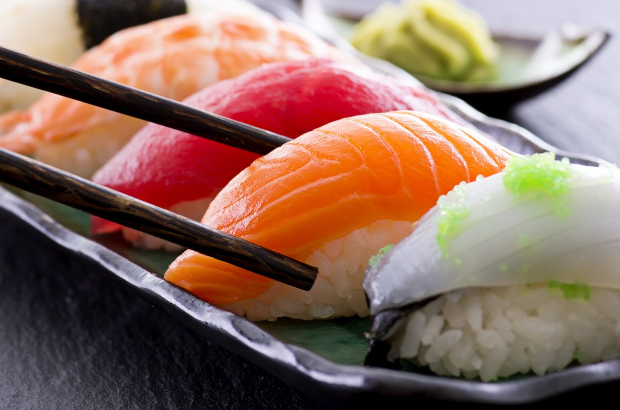 Come riconoscere se il sushi è fresco: attenzione all'aspetto fisico