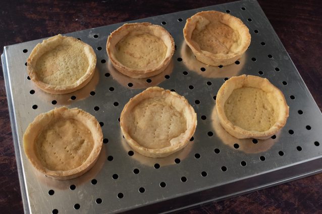 crostatine alle mandorle con crema di birra
