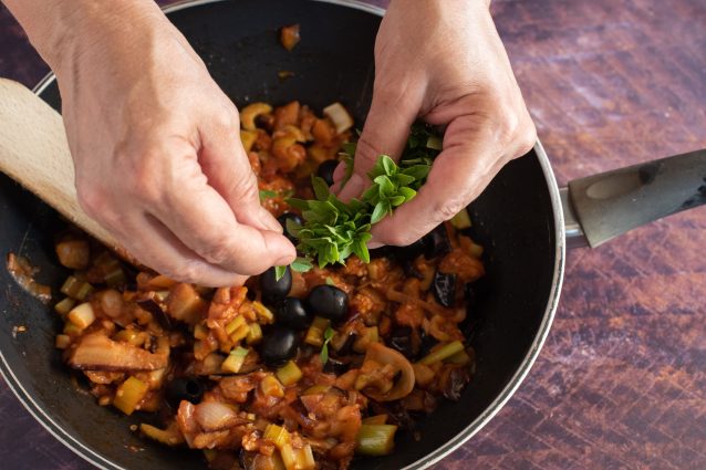 mozzarella ripiena di caponata