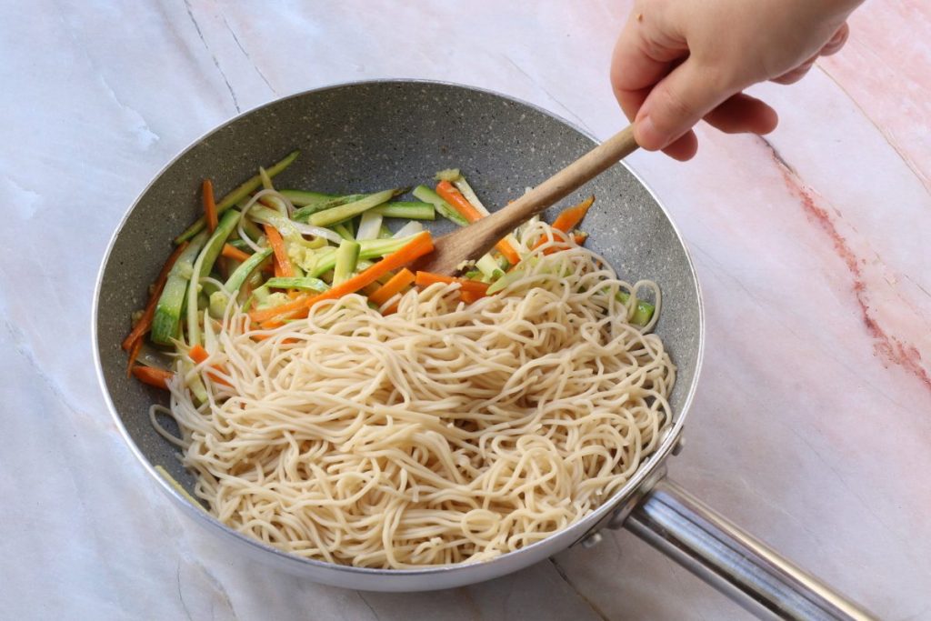 Saltare i noodles