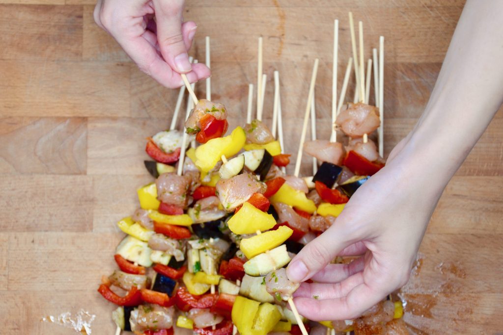 Spiedini_di_pollo_e_peperoni_6_creare