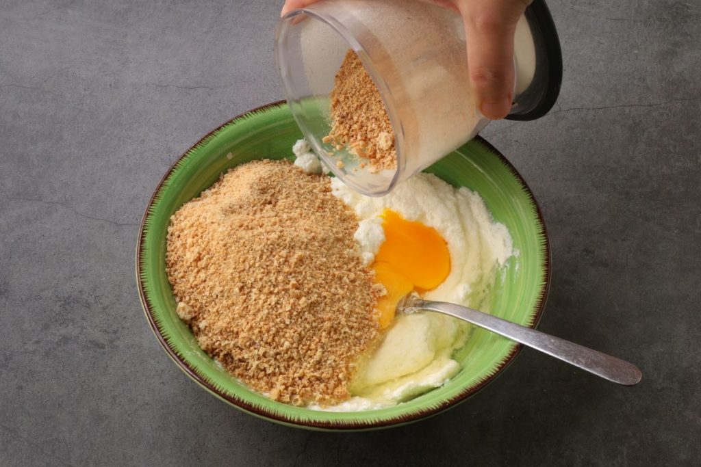 aggiungere gli amaretti