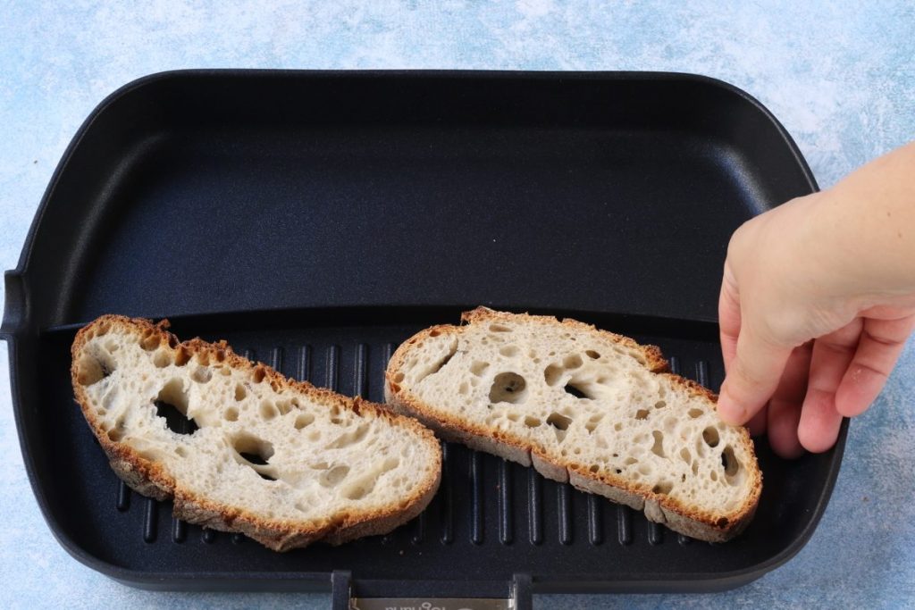 bruscare il pane