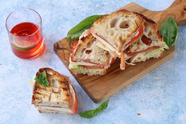 tagliare i panini