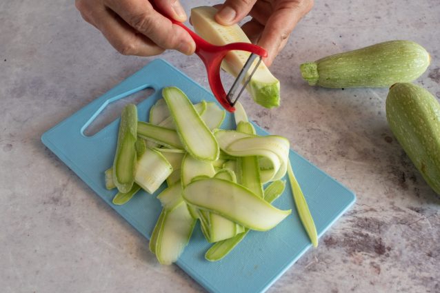carpaccio di manzo con zucchine e menta