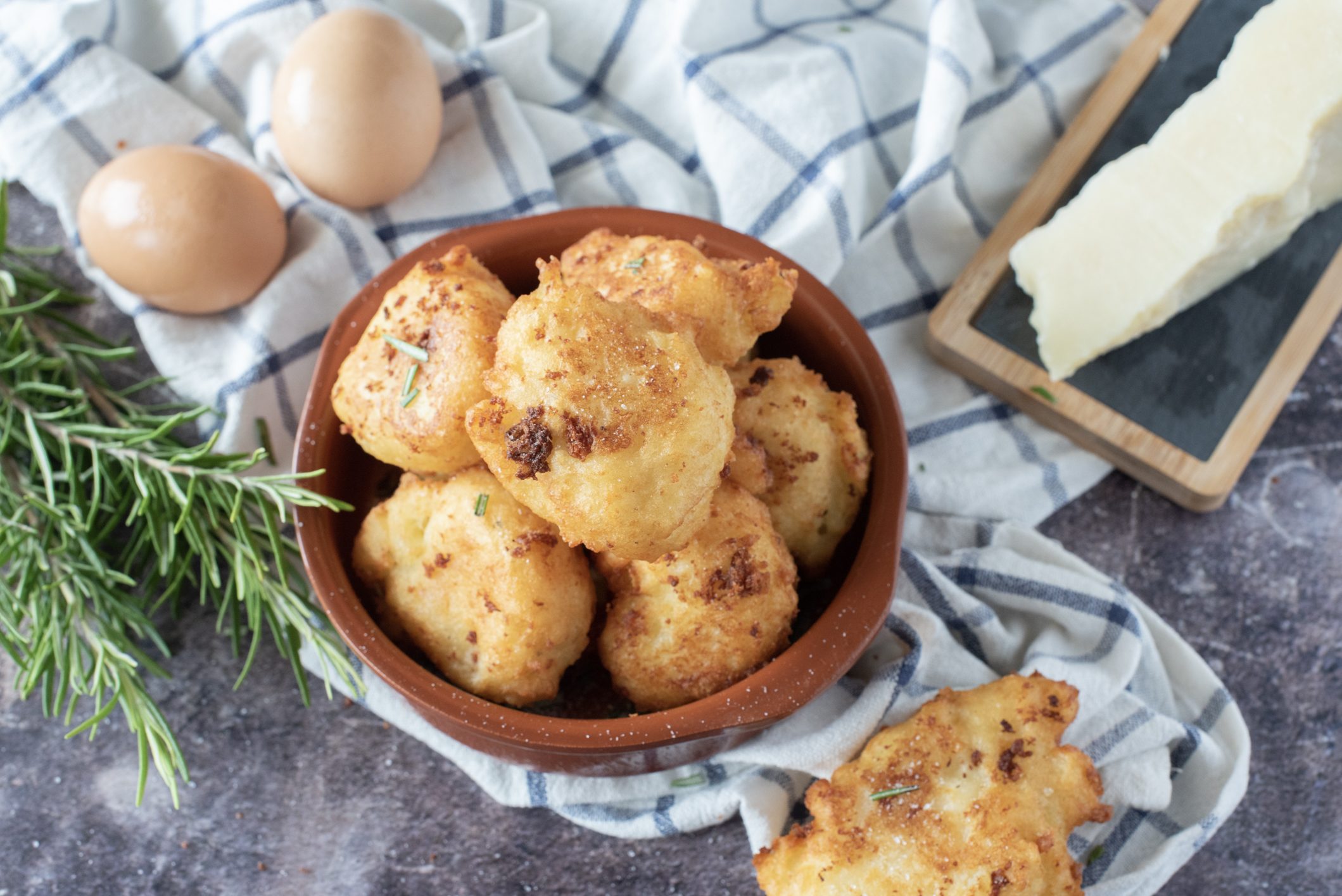 Frittelle di pecorino e patate
