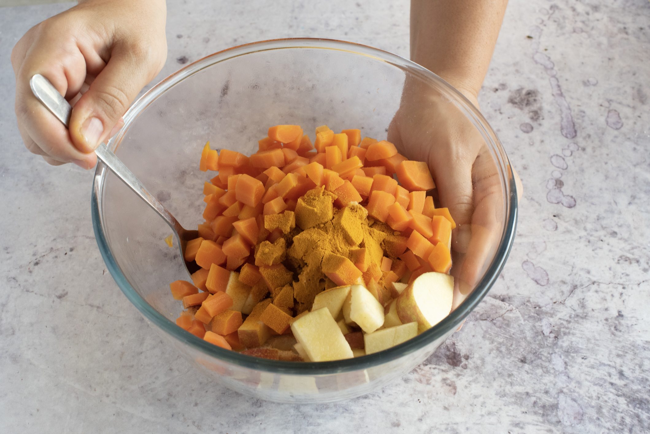 Gazpacho alle carote e latte di cocco