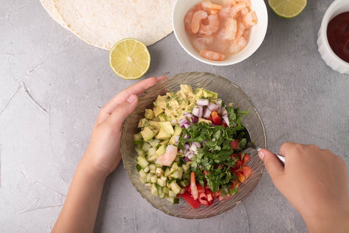 Tortillas con ceviche di gamberi