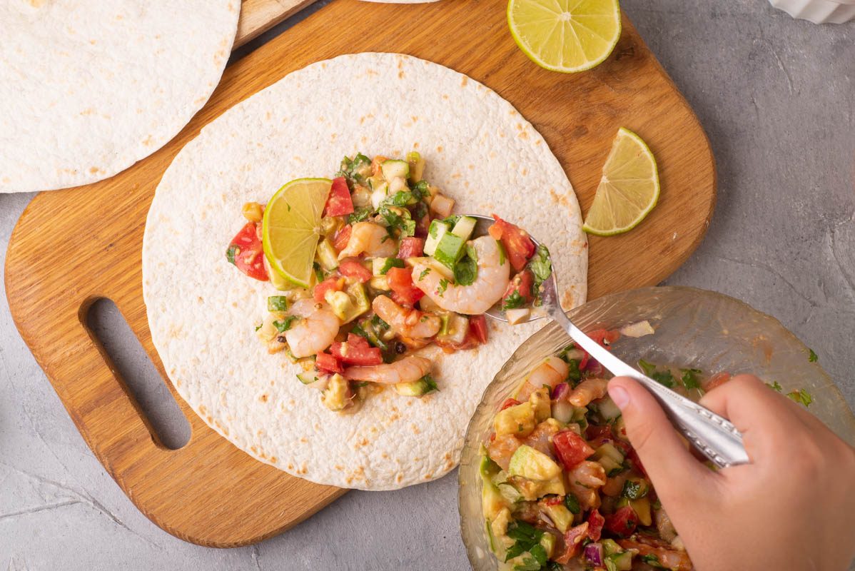 Tortillas con ceviche di gamberi