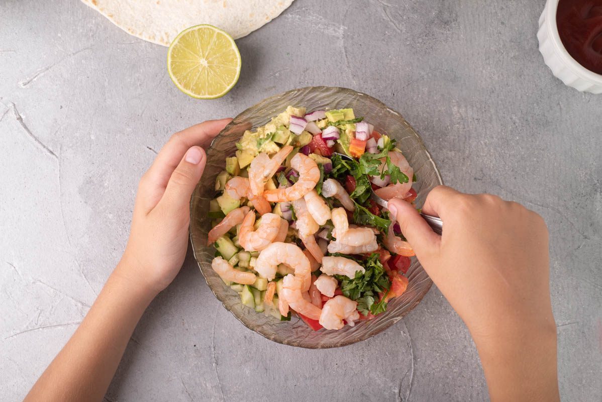 Tortillas con ceviche di gamberi