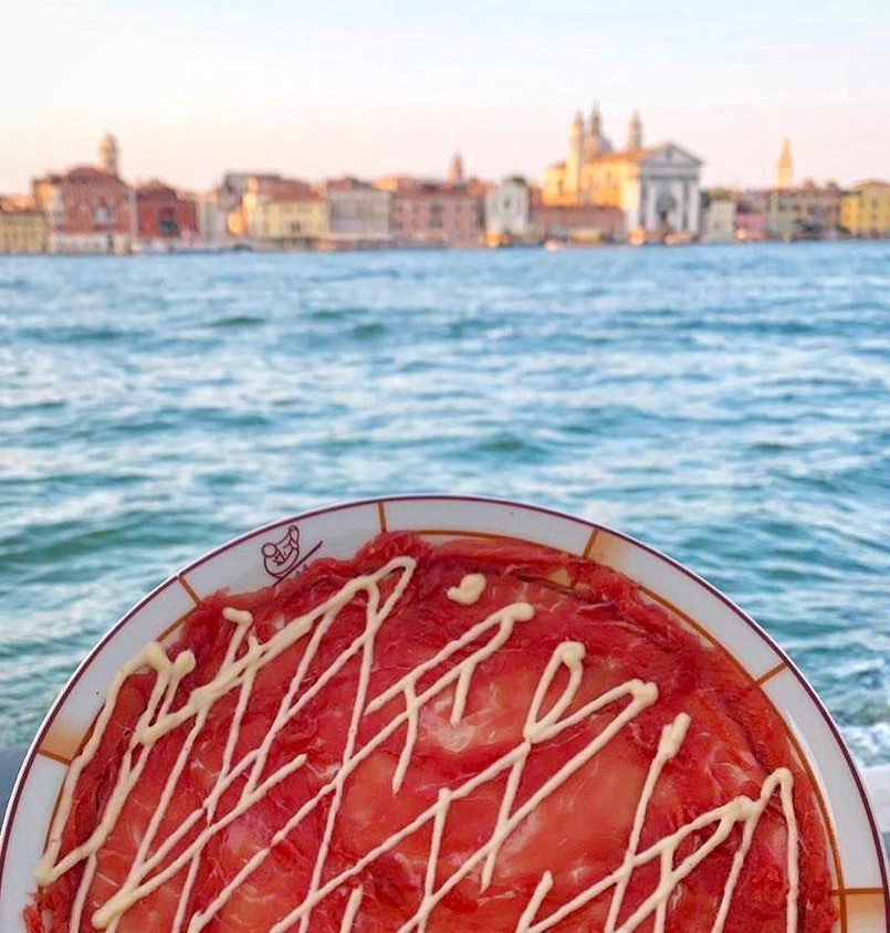 Foto dalla pagina Facebook di Cipriani