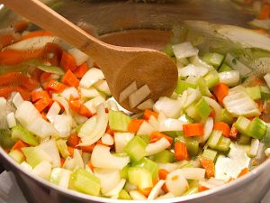 Zuppa di soffritto: la ricetta della zuppa forte tipica ...