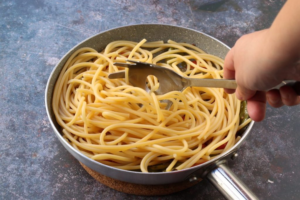 Condire la pasta